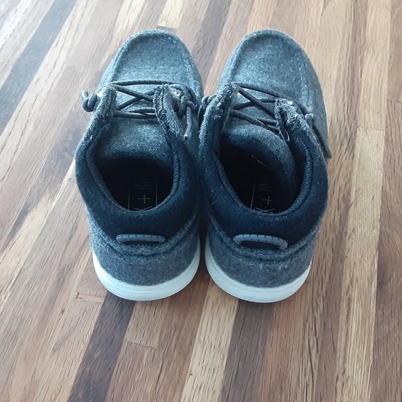 NWOT Max + Jake Colton Sneaker Gray Felt Fabric uppers - Picture 3 of 11